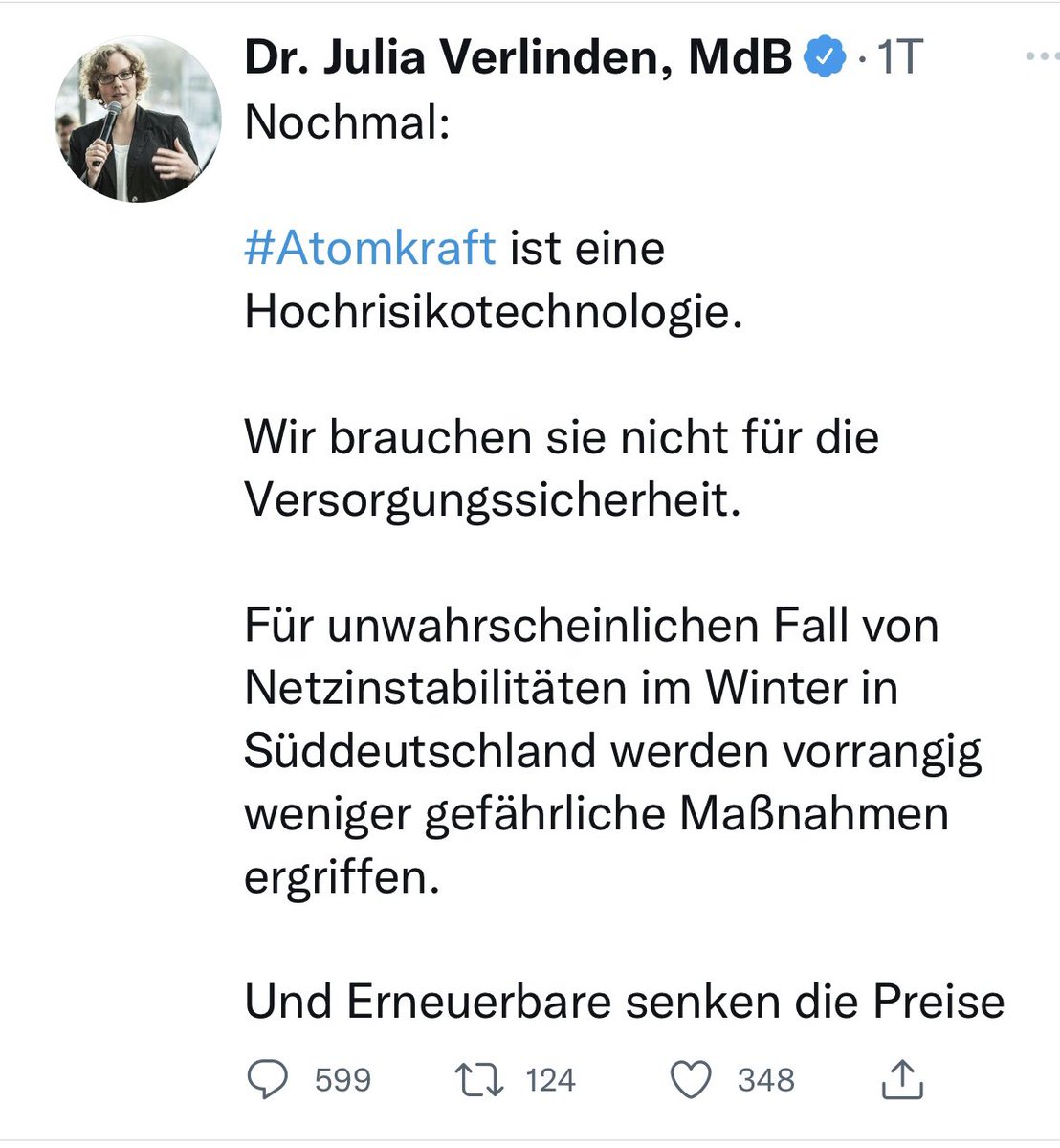 Liturgie
Substantiv, feminin [die]

Teil des Gottesdienstes, bei dem Geistlicher und Gemeinde im Wechsel bestimmte Textstücke singen bzw. sprechen