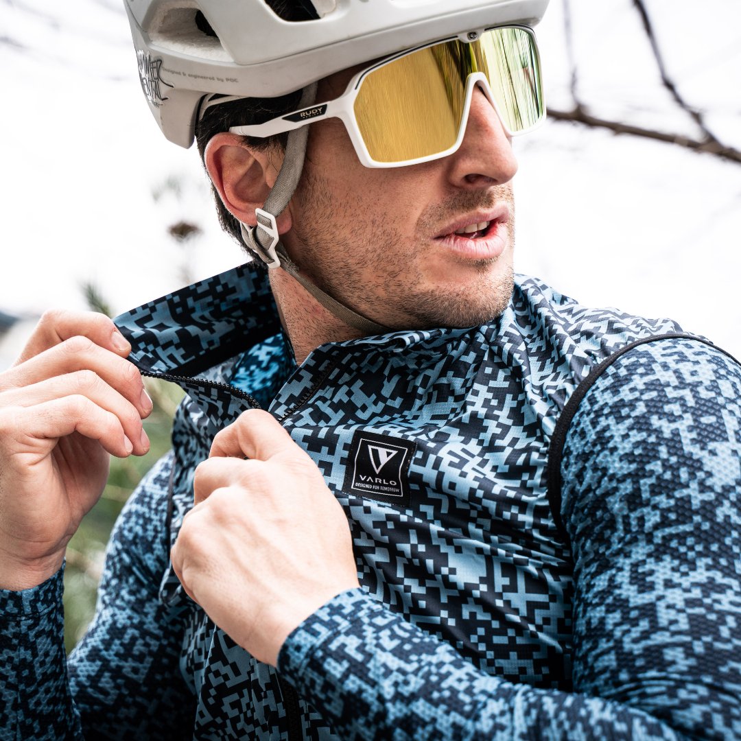varlo_apparel's tweet photo. Its time to stock up open Fall items!  See our Fall items including long sleeve jerseys and cycling vest to get ready for autumn riding. https://t.co/iLbypEcTfl