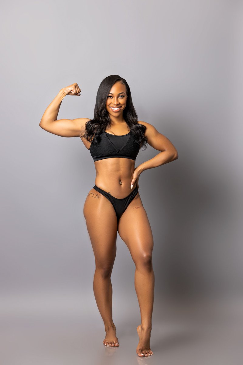 | Fitness shoot ft. Lay | 

• Need content for your fitness / personal training brand?  💪🏾

• Want to shoot on-site and in-studio for a variety or creative looks? 🏋️‍♂️🏋️‍♀️

Visit robthegentleman.com to get your questions answered or click the link in bio. 🖱

#RobShotIt📸