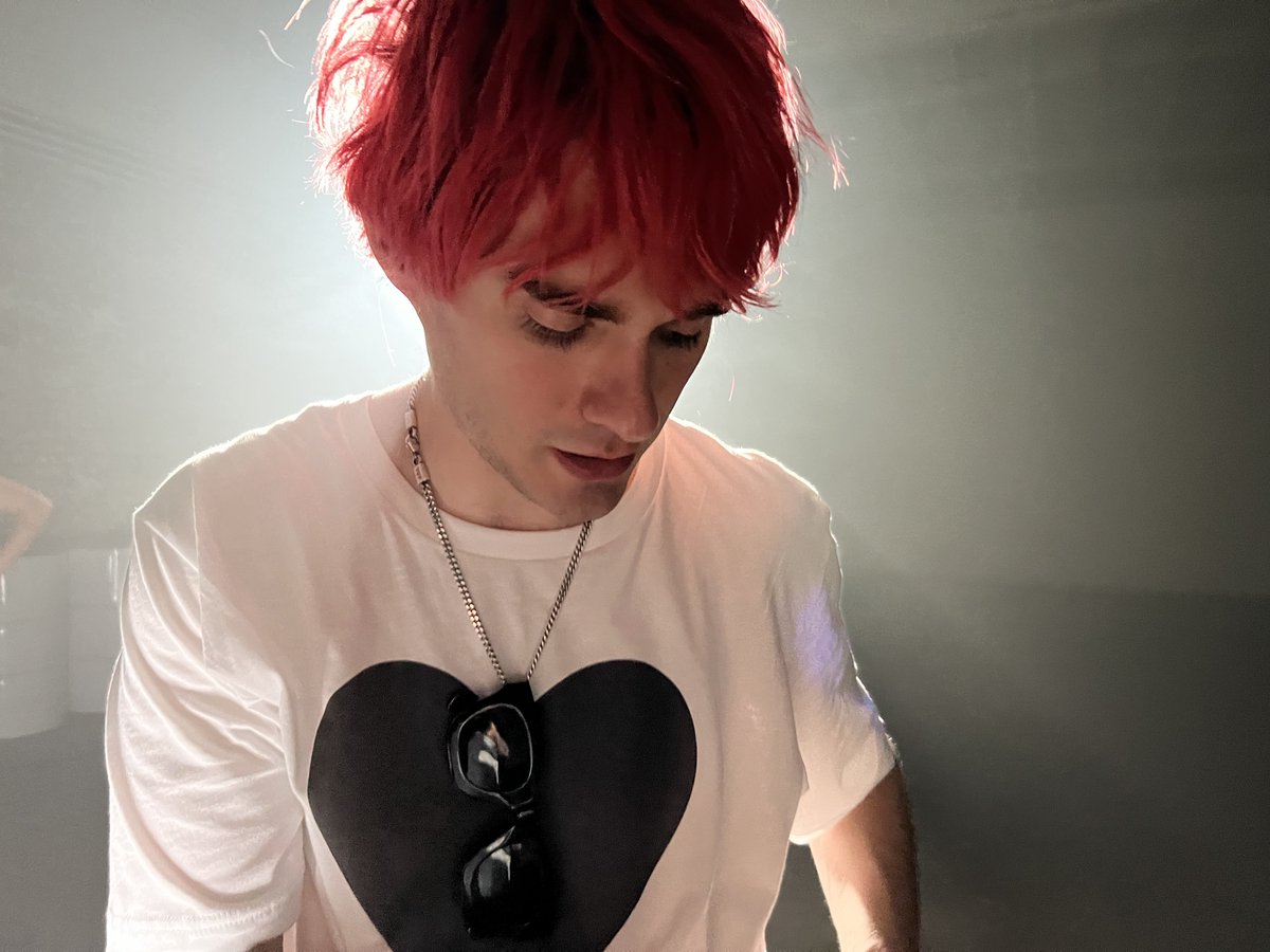 awsten's tweet photo. 🖤 SELF-SABOTAGE FEAT GOOD CHARLOTTE DROPS NEXT WEEK 

WHO WANT THE LINK EARLY https://t.co/e6UBPxGAD7