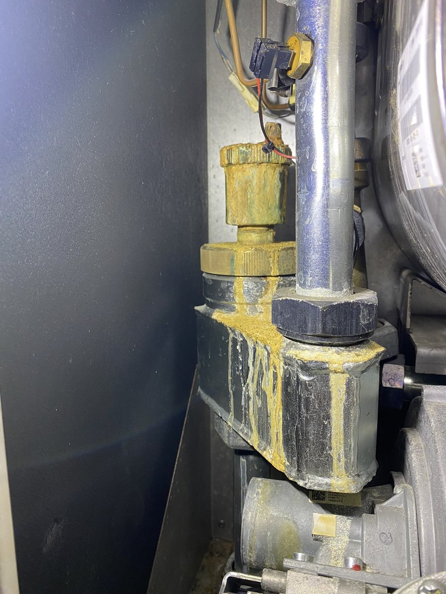 Serviced every year since install, apparently. Needless to say this boiler will be replaced & serviced by us from now on #london #thurrockbusiness #energycrisis #heatingsystem #commercialproperty #commercialheating #commercialgas #commercialgasengineer #boilerfaults
