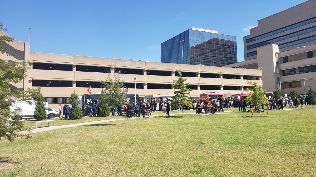 Papu_Sci's tweet photo. Had a great lunch on campus celebrating Hispanic Heritage Month Kickoff! #HHMisMe Thanks for the hispanic education and arranging food @SACNASatUTSW https://t.co/4wtbSJn5Nh