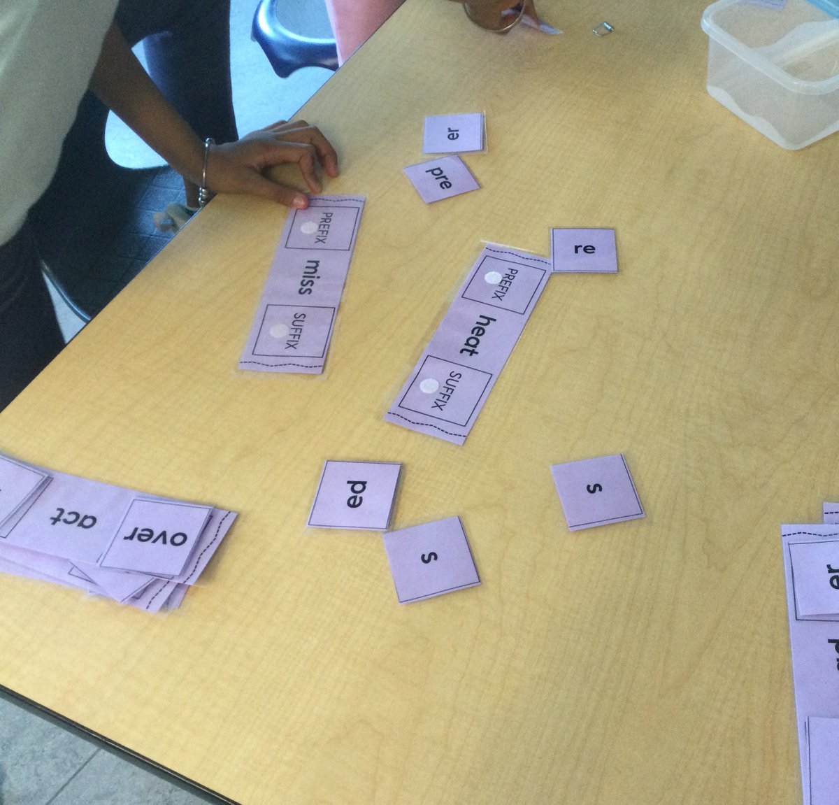 MrHuntersClass's tweet image. Students are having a ton of fun with the literacy task bins Mrs. Au, our Inclusive Ed Learning Leader prepared for the class. So thankful for the support and engaging activities.