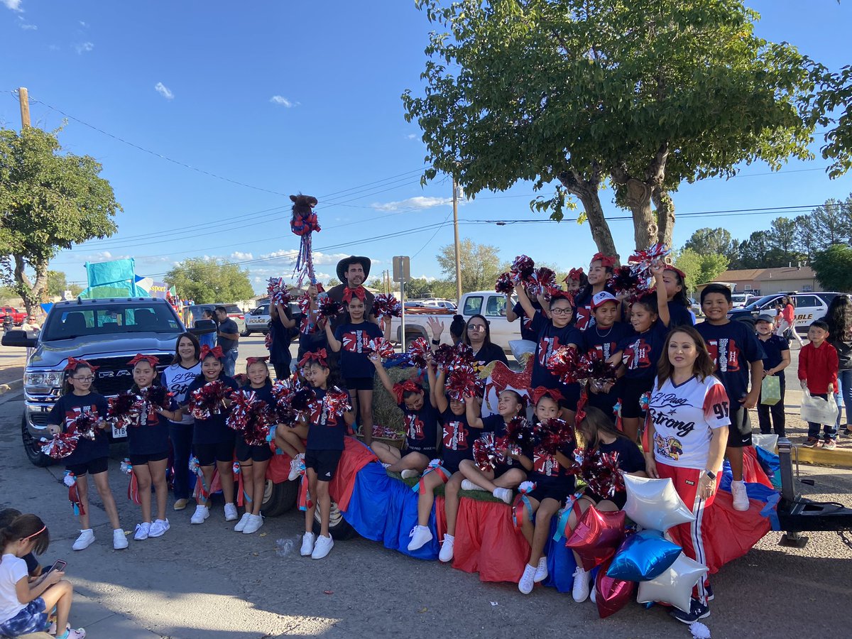Socorro Homecoming parade! Our H.D Hilley cheerleaders are excited. #HDHES