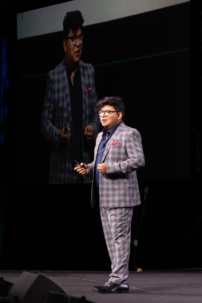 IngramMicroMi's tweet photo. 🔹During #ONELATAM2022, Sanjib Sahoo talked about how to embrace digital practices and mindset.

👉He also talked about XVantage and its future in relation to Ingram Micro, and how the platform will potentiate our partners business.

#IngramMicro #ONELATAM2022 https://t.co/Tbx2UXlMpw