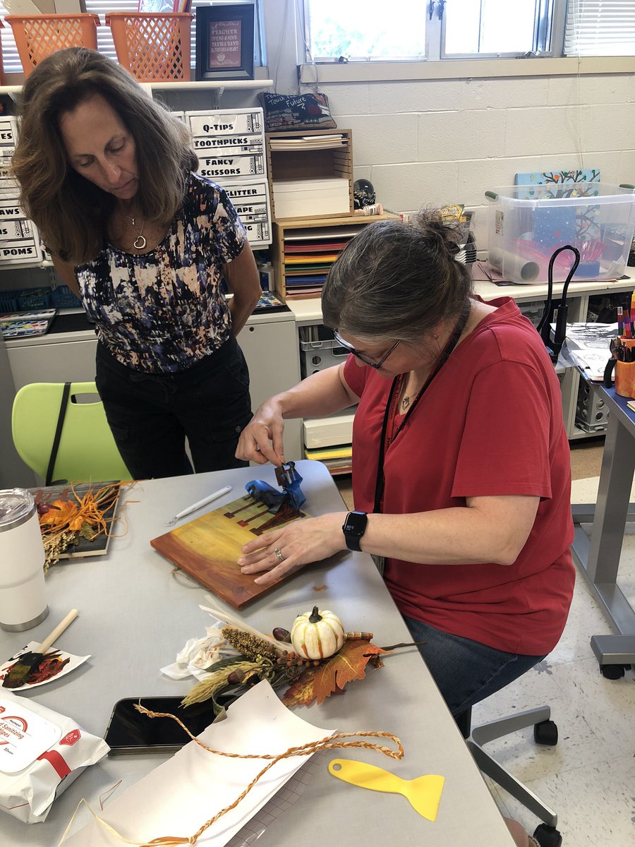 HutchPrincipal's tweet photo. A little team building event with an after school craft project! https://t.co/GNG5q1TNBP
