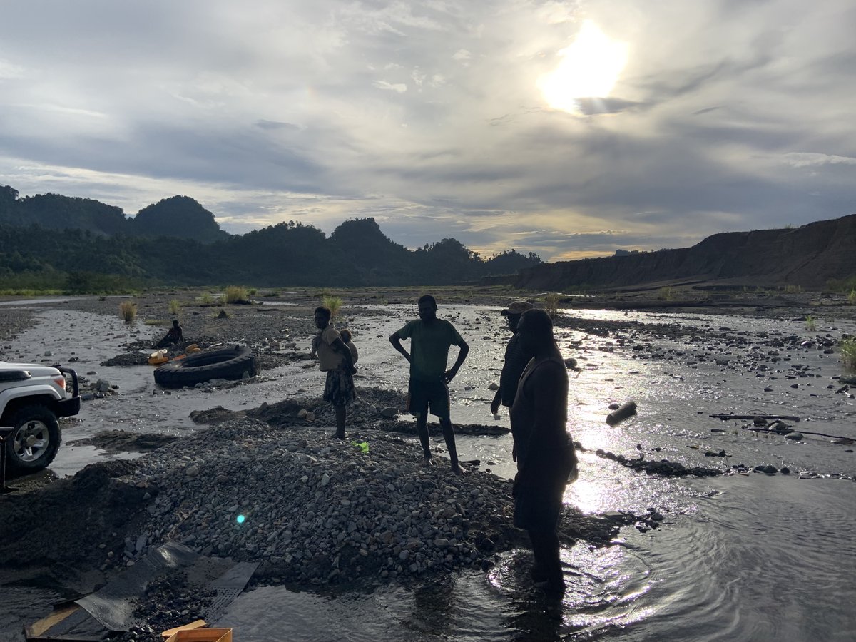 KerenHRLC's tweet photo. As this process moves forwards, Rio Tinto must right the wrongs of the Panguna mine and fund the solutions that these community leaders are urgently calling for. We will continue to work alongside them to ensure that the company does so. 
#CleanItUp #Panguna https://t.co/LAEgO5Uwjc