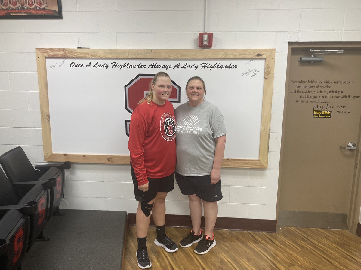 🏀Lady Highlanders Aluminus ⬇️
If you are a graduate of Scott High School &amp; you represented the Lady Highlanders basketball program we would love for you to stop by to sign our “Once a Lady Highlander, Always a Lady Highlander ” wall! #Scarlet #Silver ⚪️🔴⚪️🔴🏀