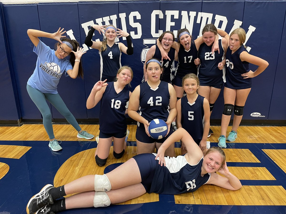 LCMSVolleyball's tweet photo. JV, Reserve A, and Reserve B with wins against Russell!💙 https://t.co/EEfZYrU8J5