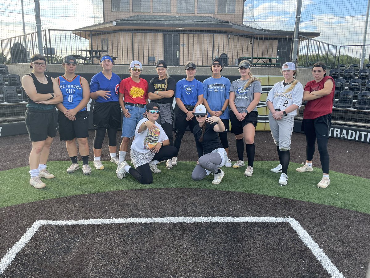 EState_Softball's tweet photo. Theme Thursday’s with the Lady Hornets are officially back in action!

🧢Dress Like a Boy Day🧢

Stay tuned for next week… any guesses on next Thursday’s theme? https://t.co/C0bu7Yfp6i