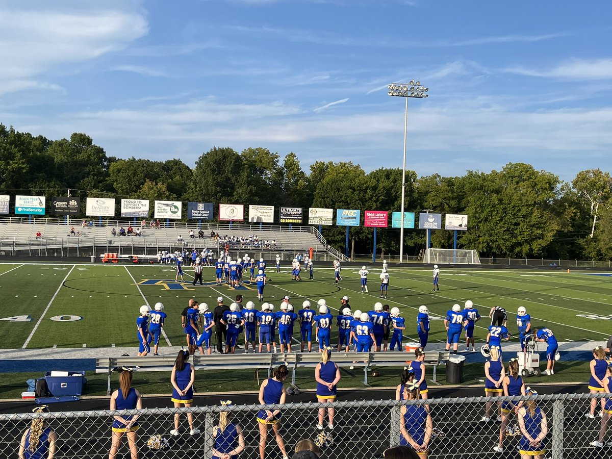 MHJuniorHigh's tweet photo. Congratulations to our 8th graders on a big win #GoBombers 💙💛 https://t.co/ZuMRIt8EQT