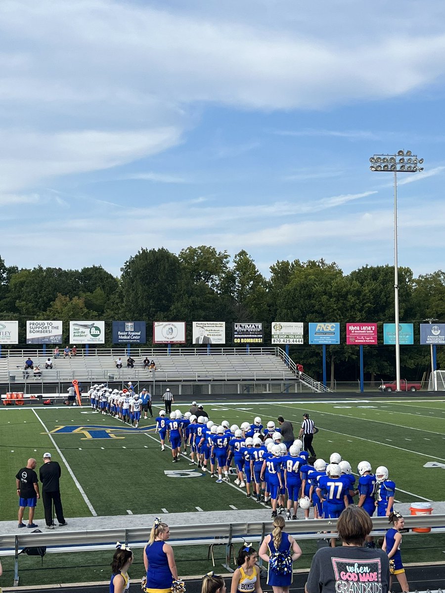 MHJuniorHigh's tweet photo. Congratulations to our 8th graders on a big win #GoBombers 💙💛 https://t.co/ZuMRIt8EQT