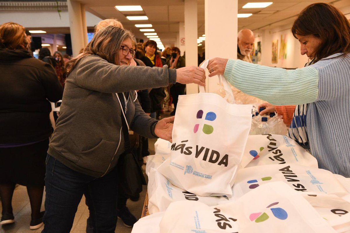 MinDesarrolloBA's tweet image. Durante esta semana en #AlmiranteBrown y #Luján, se llevaron a cabo encuentros con #Manzaneras de los distritos y donde se abordaron ejes referidos a la lactancia humana y la alimentación complementaria oportuna, en el marco del #ProgramaMásVida.