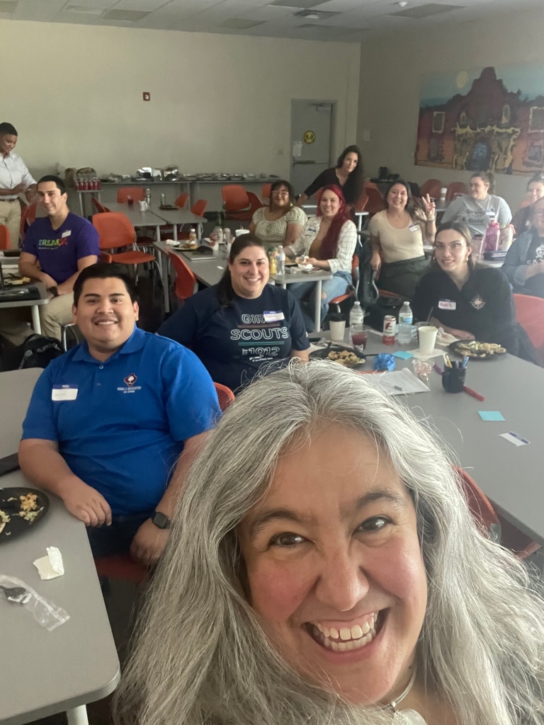 SAexcelsbeyond's tweet photo. Excel Academy boot camp has been a blast! 

We're excited to kick off our new class with Quantum Possibilities' Martha Ramos Duffer and @searchinstitute. These past two days participants have gotten an intro to the Developmental Relationships framework &amp; racial equity. https://t.co/ygM1At71qa