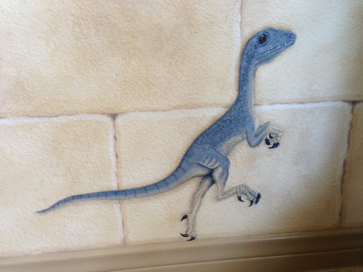Whtwhalequarry's tweet photo. @WryCritic Skippy running out my back door https://t.co/Jd32UtzQtH