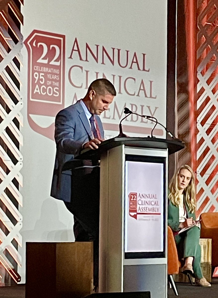 Dr. Justin Koenig challenging Dr. Krysta Sutyak with some pointed questions about her work with surgical stabilization of rib fractures @ACOSurgeons #ACA2022! Raising the bar! @CWISociety, look out for this resident! A new chest wall injury ⭐️!