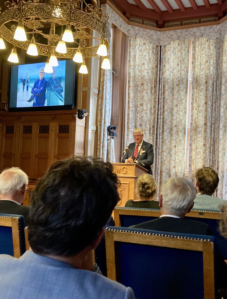 Enjoyed the ‘Retirement Speech’ of prof. <a href="/JoukeVanDijk/">Jouke van Dijk</a> chaired by his successor prof. Sierdjan Koster, and with a great speech from prof. Philip McCann. Not to forget the mayor of Groningen who knighted Jouke on behalf of the Dutch King! <a href="/FRW_RUG/">Spatial Sciences UG</a> <a href="/ERSA_org/">ERSA</a>