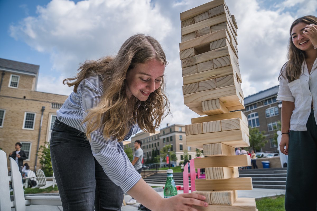 CornellCHE's tweet photo. So much fun seeing our CHE faculty, staff and students at yesterday's welcome back event in front of MVR Hall! #iamhumec
✅Jenga
✅Connect 4
✅Corn Hole MVR-style
✅Ice Cream, and lots of it
✅Smiling students https://t.co/KcW0WJLH4J