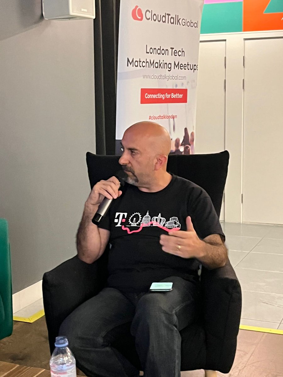 cloudtalkglb's tweet image. Richard Simon - T-Systems International &amp;amp; CTO, Cloud Transformation shared his experience at CloudTalk London Matchmaking Meetup

#cloudtalkglobal #cloudtalk #london #meetup #techmeetup #cloud #server #event #cloudtalklondon #network #tech #opportunity #digital