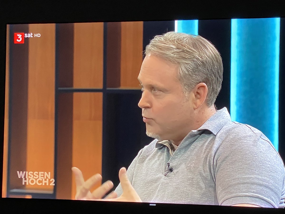 mundt_martin's tweet photo. It’s not everyday you see your advisor on national evening TV.

Super cool! 

👏🎊🎉 congrats @kerstingAIML 

https://t.co/YC7wIX8027 https://t.co/A0Ty6QLCJP
