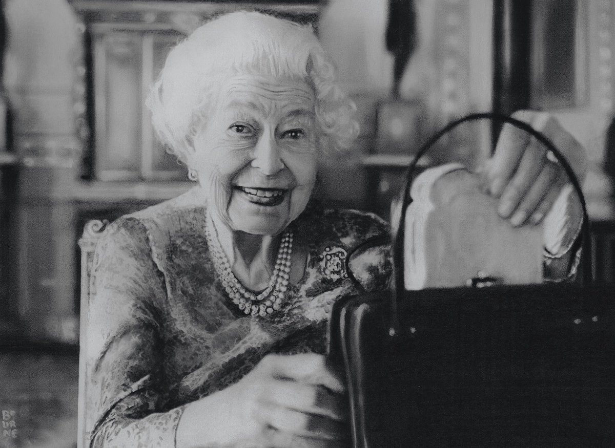 IanBourneArt's tweet image. I keep mine in here…..for later.
Pencil and pastel on Bristol board.
#QueenElizabeth