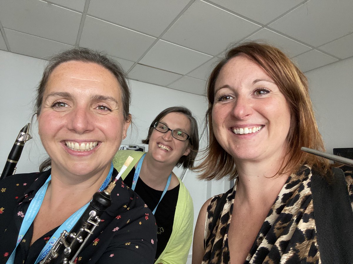 McrReedTrio's tweet photo. Amazing to play at a hospital today for the first time for such a long time. It was wonderful to play for the children at Stepping Hill @StockportNHS 
Thank you to @MiHCUK for organising it and @mariannerawles for being a brilliant dep! @sarah_bassoon @OboeBethan https://t.co/cD7RylXwUE