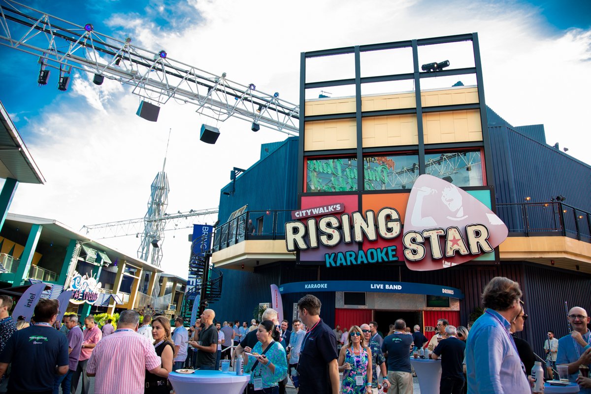 BlueStar_Europe's tweet photo. Wow, what an amazing experience! #VARTECH2022 closed out with an awesome evening at Universal CityWalk. The perfect ending, to the perfect event. https://t.co/FAiZTsEY1m