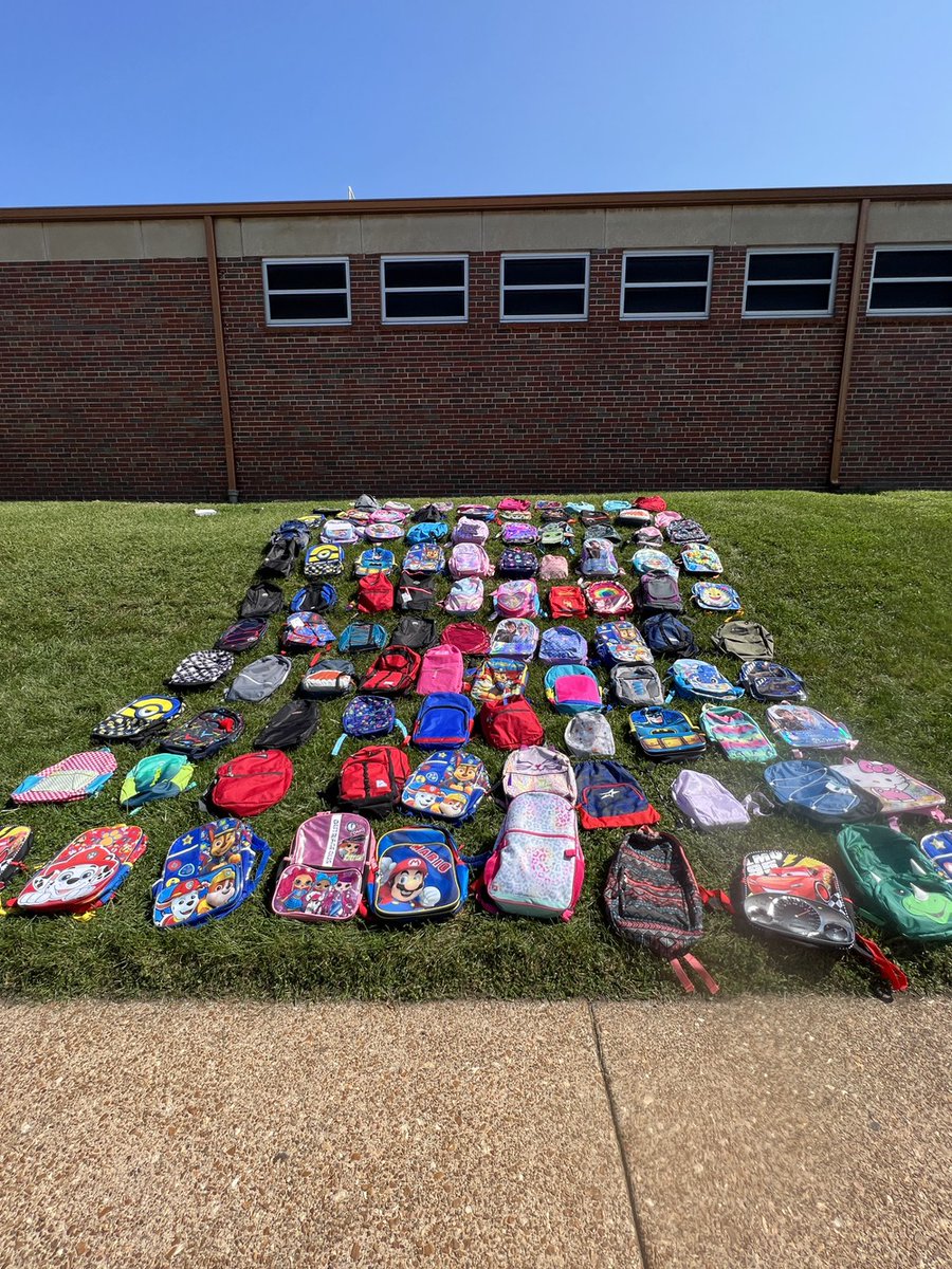 Class of 2023 brought over 100 backpacks to Gene Slay’s Boys and Girls Club downtown and they were SO GRATEFUL!! They will be using these for kids who lose supplies, can’t get any, or are new to local schools throughout this year!! So proud of our kids!