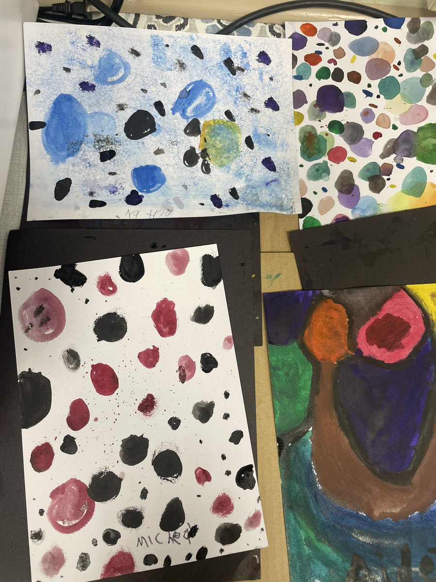 MsEntzminger's tweet photo. Our class loved making our mark on #InternationalDotDay #Eltoyon #NSDnow @Jen_ElToyon @peterhreynolds https://t.co/E42Y8WCUUb