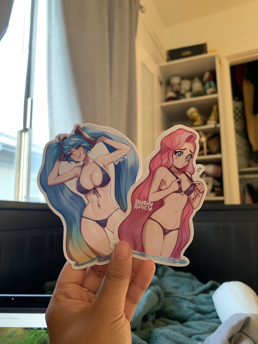 MerrittWasALake's tweet photo. @BlushySpicy stickers stickers stickers!!!! https://t.co/Dah0mmAcCs