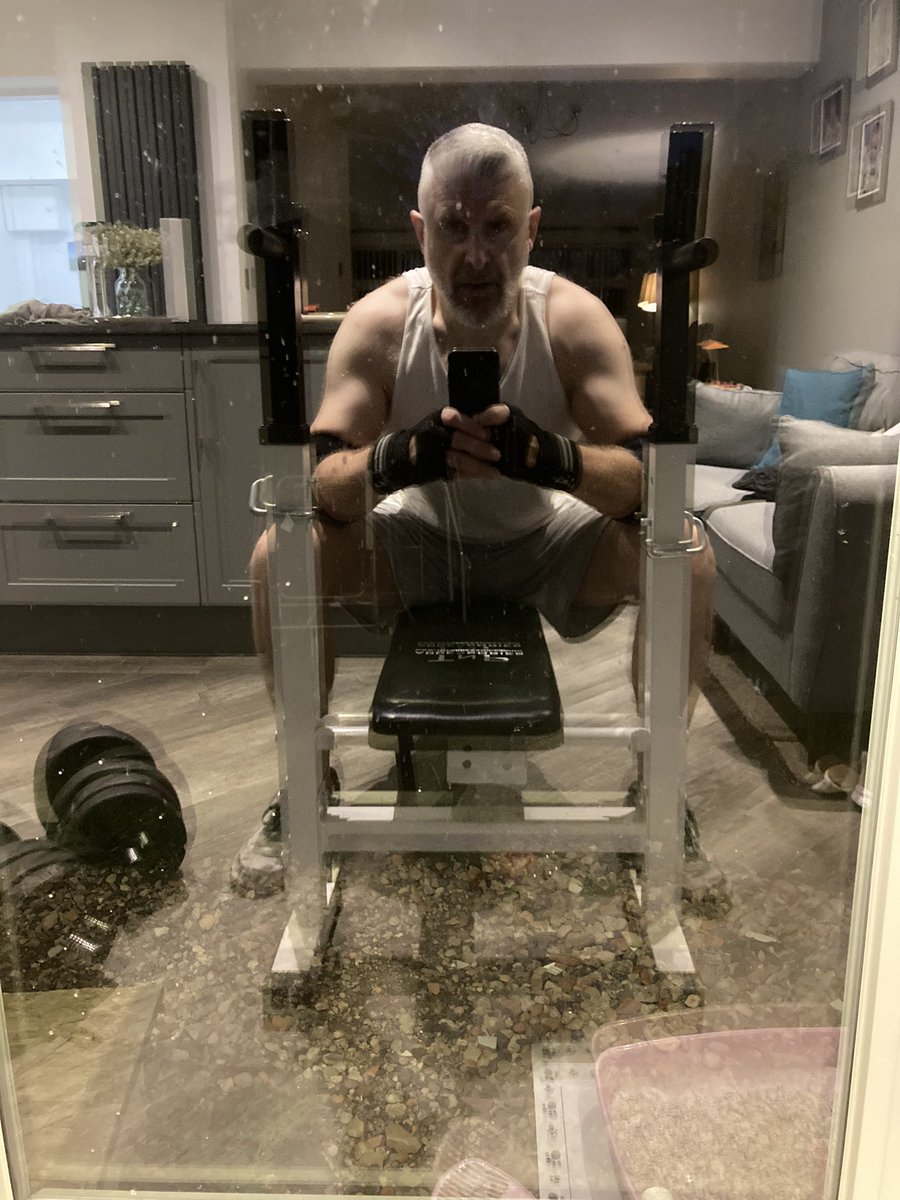 JazzH3121's tweet photo. #eveningworkouts Didn’t have the energy today for workout before or after work, but felt energised after tea and really pleased with myself for getting a session in today. #energised #FitnessMotivation https://t.co/loQCy9RXL2