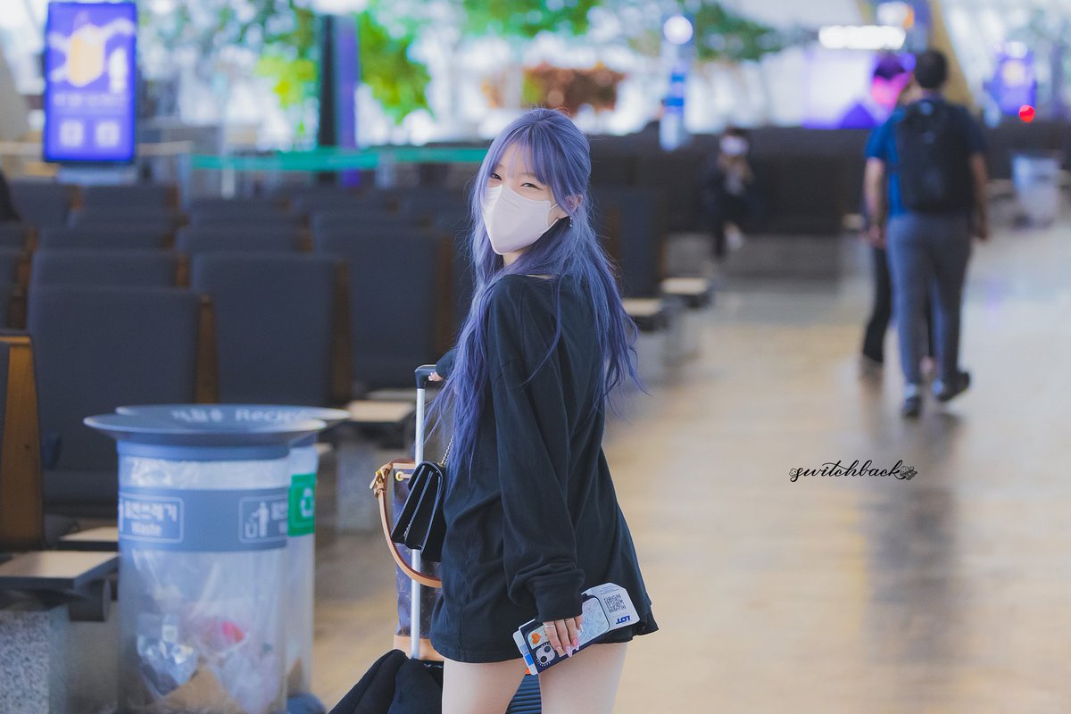 HER HAIR
© switchback_1111