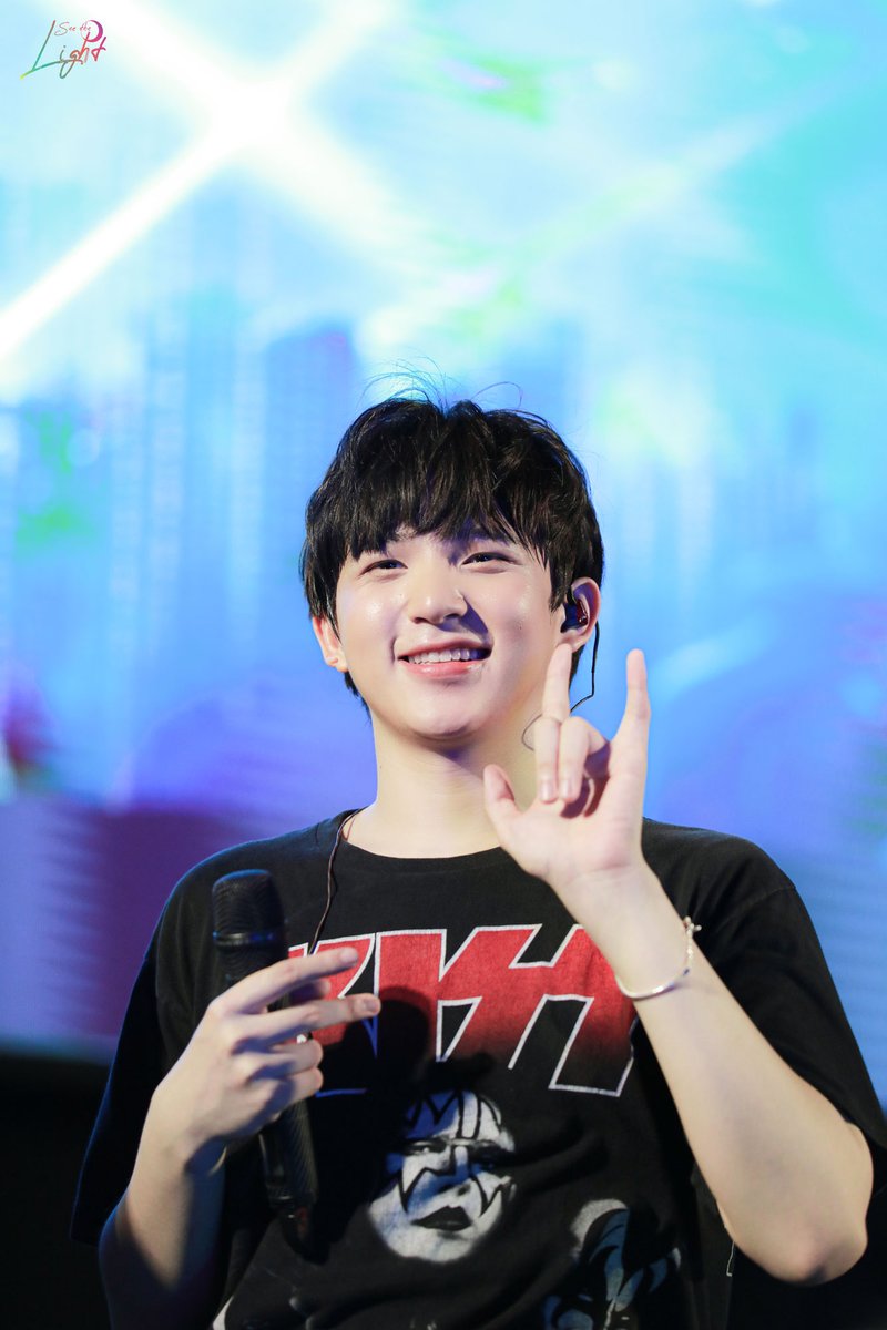 SeetheLight01's tweet photo. 20220831 POOMATLAS | #MONSTRConcertFest
ภูมิค้าบบบบบบบ
#ATLASxMonstr
#ATLAS_th
#PoomATLAS https://t.co/uD3LXMFNYI