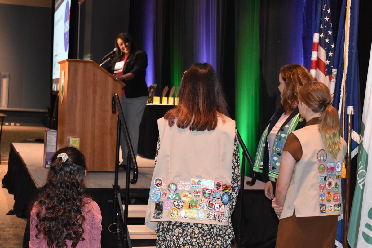 gsccc's tweet photo. Congratulations to #GSCCC's #2022FamousFormers honorees! 🥳💚Today, we celebrated leaders and trailblazers who come from the #GirlScouts ranks! Thanks to @13JanetRoach of @13NewsNow for emceeing our event! https://t.co/orCmACGodb
