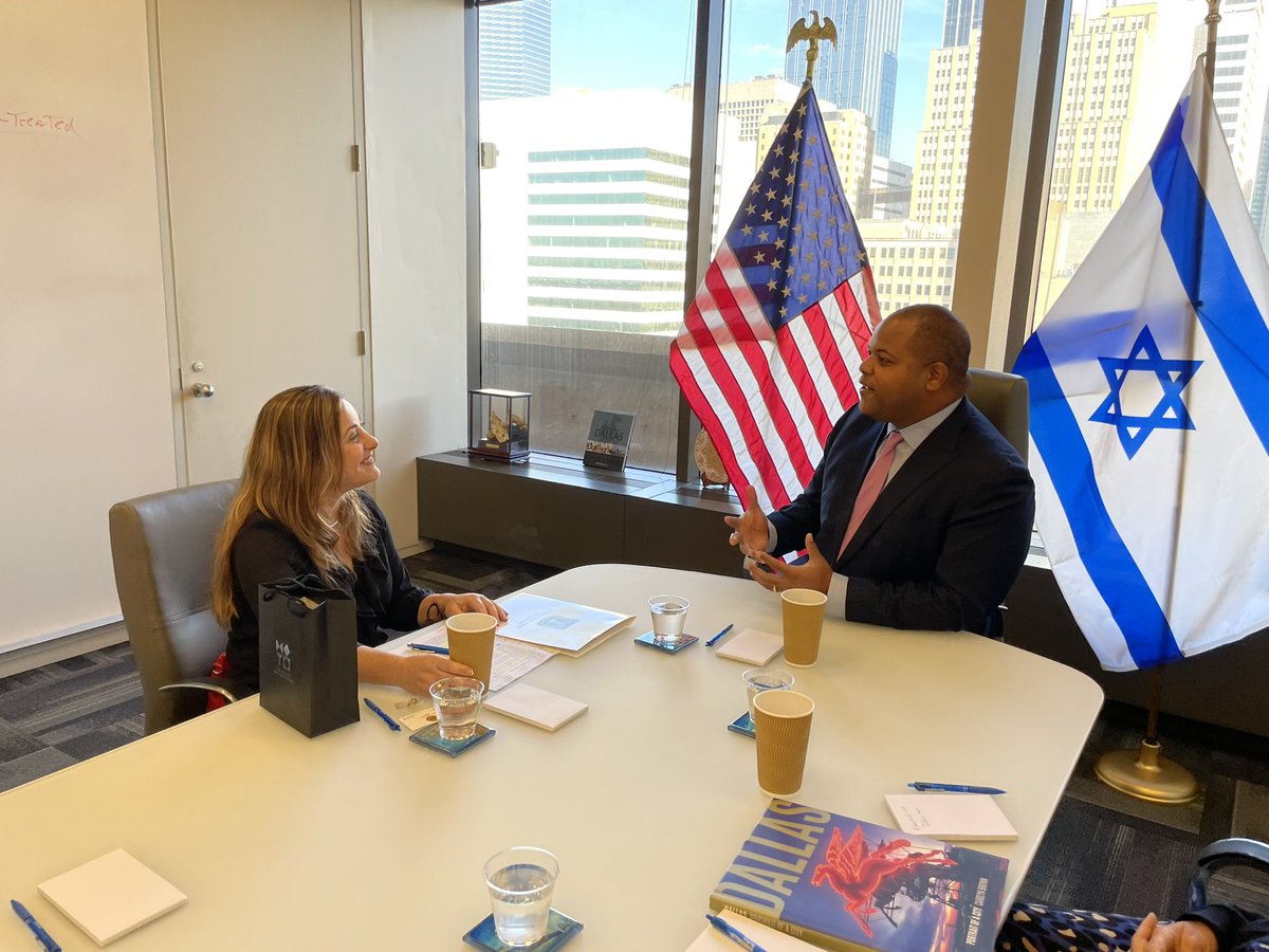 Johnson4Dallas's tweet photo. Today, I welcomed Livia Link-Raviv — Consul General of Israel to the Southwestern U.S. — to Dallas City Hall. 🇮🇱🇺🇸

We discussed ways to strengthen the cultural and economic ties between Dallas and Israel and the efforts of the Mayor’s Anti-Hate Advisory Council. https://t.co/vrOFAqj7dy