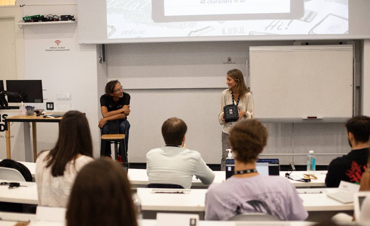 ISDI_edu's tweet photo. ¡Los líderes del mañana comienzan hoy una nueva edición del #DigitalMBA! Mucha emoción, algo de nervios y, sobre todo, enormes ganas de cambiar el mundo 🚀 ¡Bienvenidos al #DMBA y disfrutad mucho de este maravilloso viaje! 👏🏼👏🏼
#TheWorldISDIgital https://t.co/wAiSmQKQKj