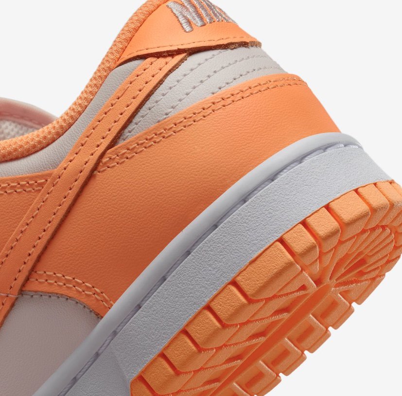 DayDreamKicks's tweet photo. Nike Dunk Low ‘Peaches and Cream”🍑 https://t.co/9SUJNkSdLD