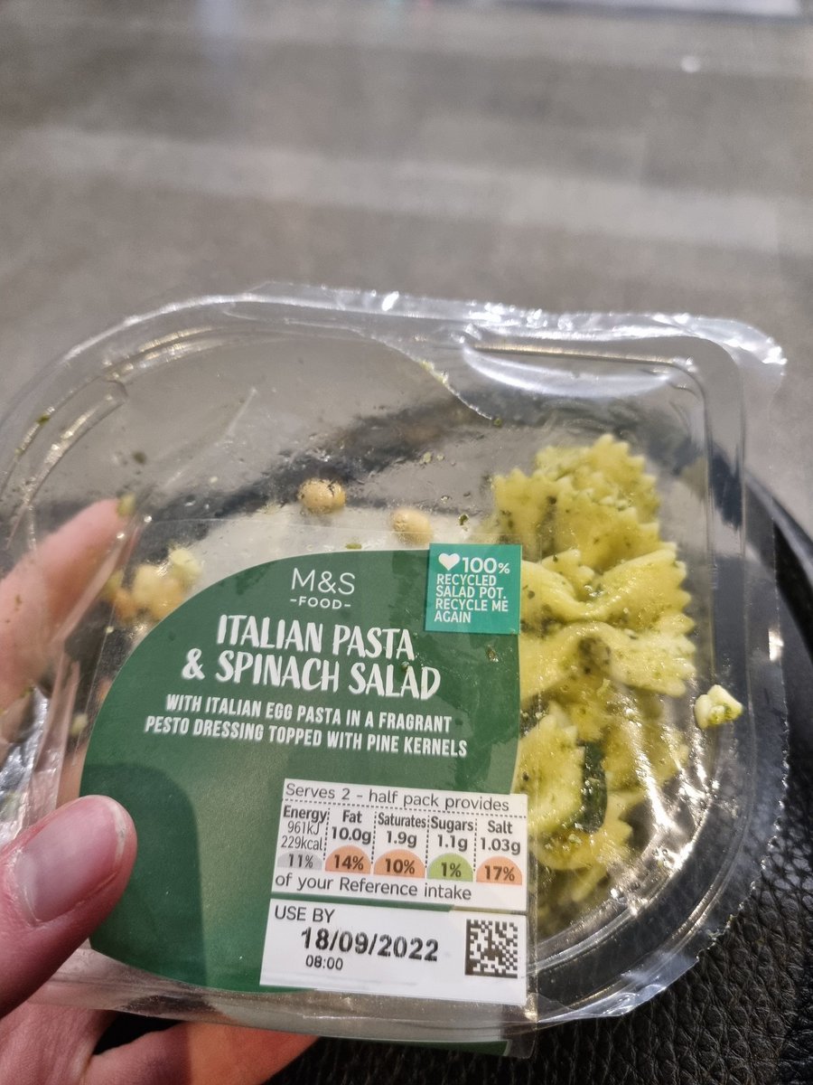cherylb100's tweet photo. @marksandspencer can you please explain how I reseal this and take it home after you state this is a two person portion, but it is sold in the sandwich/lunch aisle? Thanks https://t.co/QWeZw648tv