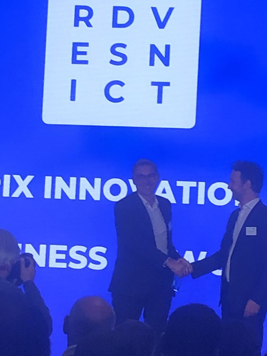CADENNEH's tweet photo. @BusinessAtWork lauréat du Prix innovation 2022 de @numeum_ 
Bravo aux équipes et merci aux partenaires et aux clients!
#innovation #it #transformatiiondigitale https://t.co/hOI9MhS99b