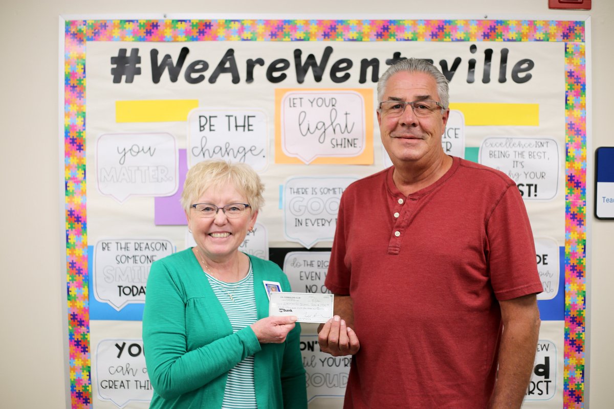 WSDinfo's tweet photo. Thank you to the Lake Saint Louis Cornholers Club for a $1,500 donation that will be used at @duello_elem, @GTEgators, and @LVEPrincipal to ensure all students are able to attend field trips, regardless of their ability to pay. #WSDcommunity #WeAreWentzville https://t.co/p7dt1YVtvO