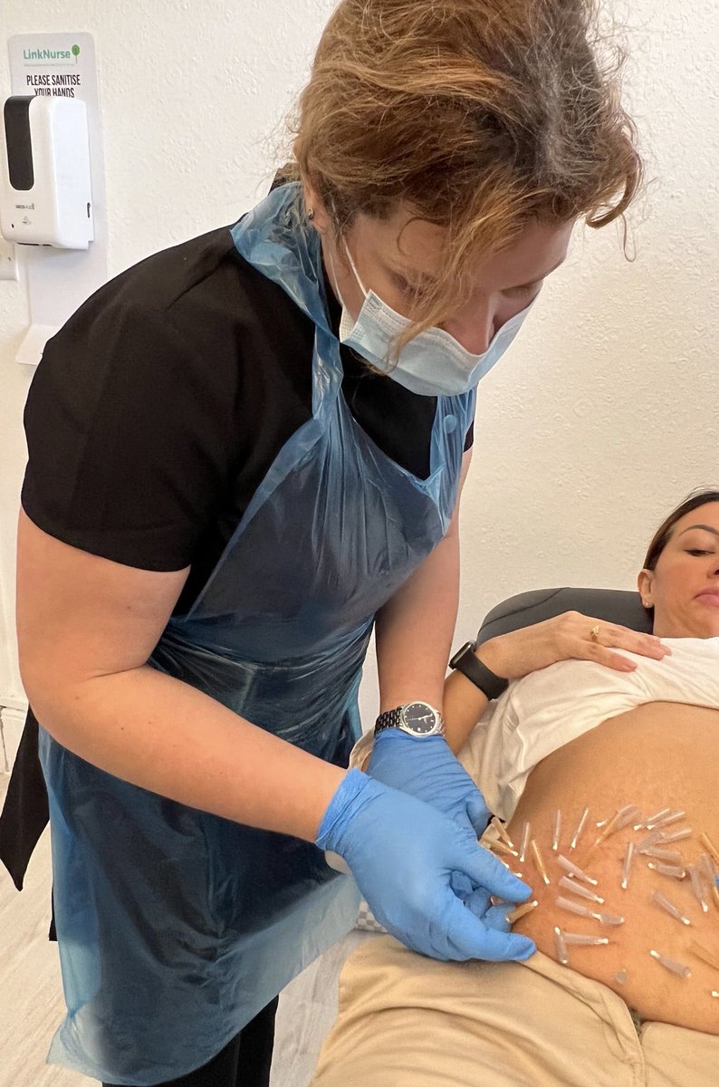 Aesthe1Complete's tweet photo. Treating loose skin on belly with #mono #pdo #threads will improve the skin in a month massively. Using around 80 mono #pdo #threads on client https://t.co/kQzPfa4Sq0