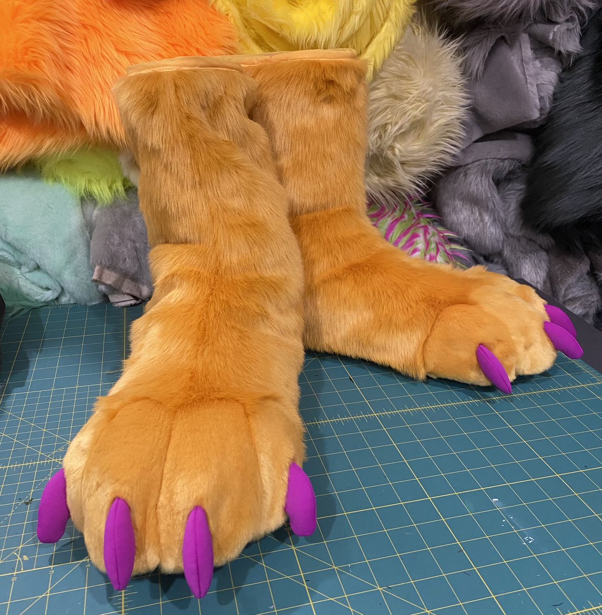 ThatsFurredUp's tweet photo. Thanks @kemocube for the lovely and easy to follow slim paw pattern!  Added a few of my own touches and really thrilled with the results! https://t.co/GJEfwggfIf