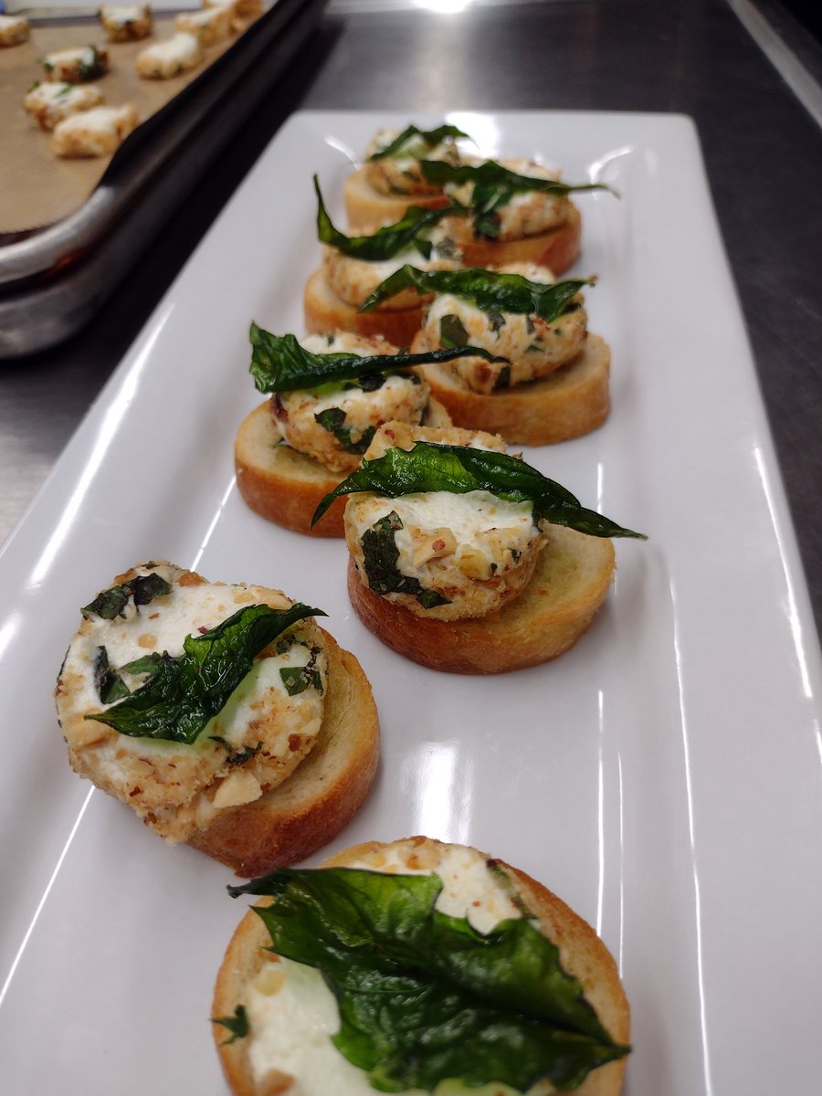 Oregon Hazelnuts tweet media