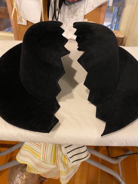 MillinersGuild's tweet photo. September 15th marks the day when you would switch your straw hats for felt. To celebrate we feature member @jenniferhoertz’s design for “The Last Straw” because it captures the transition between straw and felt. #strawhatriot #millinersguild #hat #artexhibit #millinery https://t.co/jasaO5jWwz