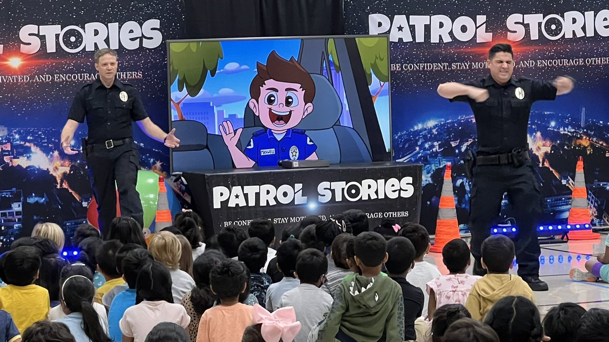 LiscanoElem's tweet photo. Thank you, @PatrolStories, for coming to our campus and to our Liscano Elementary PTA for organizing this great asssembly! We are so glad we got to be a part of the I AM AWESOME 22/23 Tour! #patrolstories #Awesometour #safetyassembly https://t.co/RvexuUG7V6