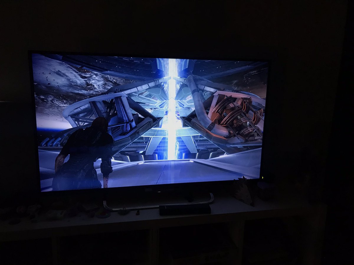 JayChPi's tweet image. Наглядзеўся на @Rudzi_game, і згуляў за жанчыну Шэпард. Бо што? У нас свая Шэпард ёсць!