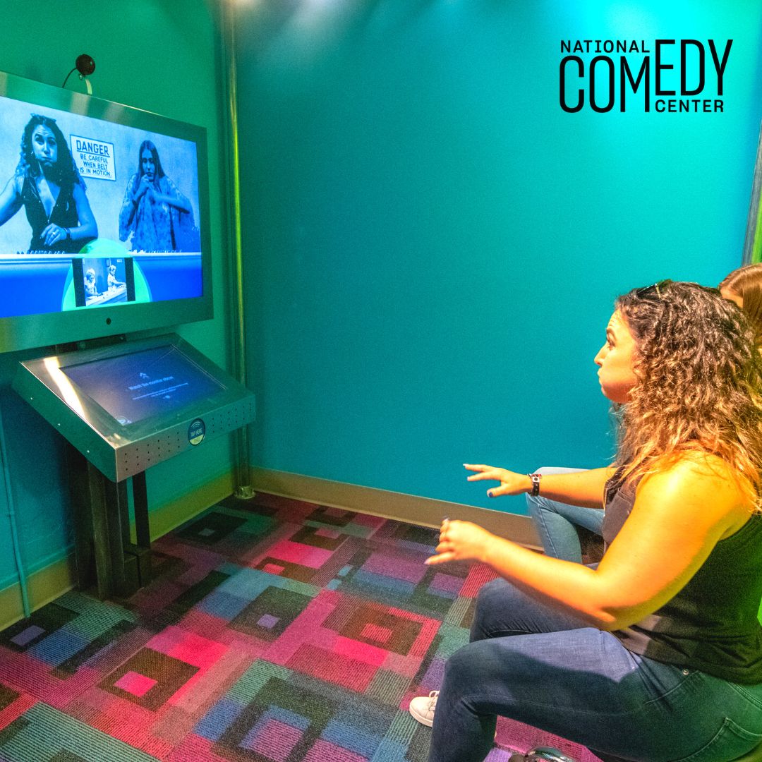 NtlComedyCenter's tweet photo. Today, 9/15, is the 70th Anniversary of the 1952 debut of "Job Switching" one of the funniest episodes of I Love Lucy. Visit #NationalComedyCenter and create your own version of Lucy &amp; Ethel at our #GreenScreen Conveyor Belt experience!

#ILoveLucy #JobSwitching #Chocolate https://t.co/uYYYd4udL3