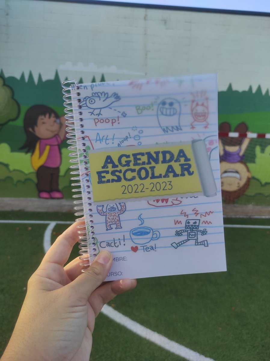 AMPA_TG_3C's tweet photo. Como cada año, el AMPA reparte entre todos los alumnos y alumnas de primaria (cuyas familias son socias) estas agendas tan chulas donde podrán anotar muchísimas cosas como los cumpleaños de los amigos, los días de fiesta y sobretodo los deberes y exámenes, que son muy importantes https://t.co/xUSW2pvsqi