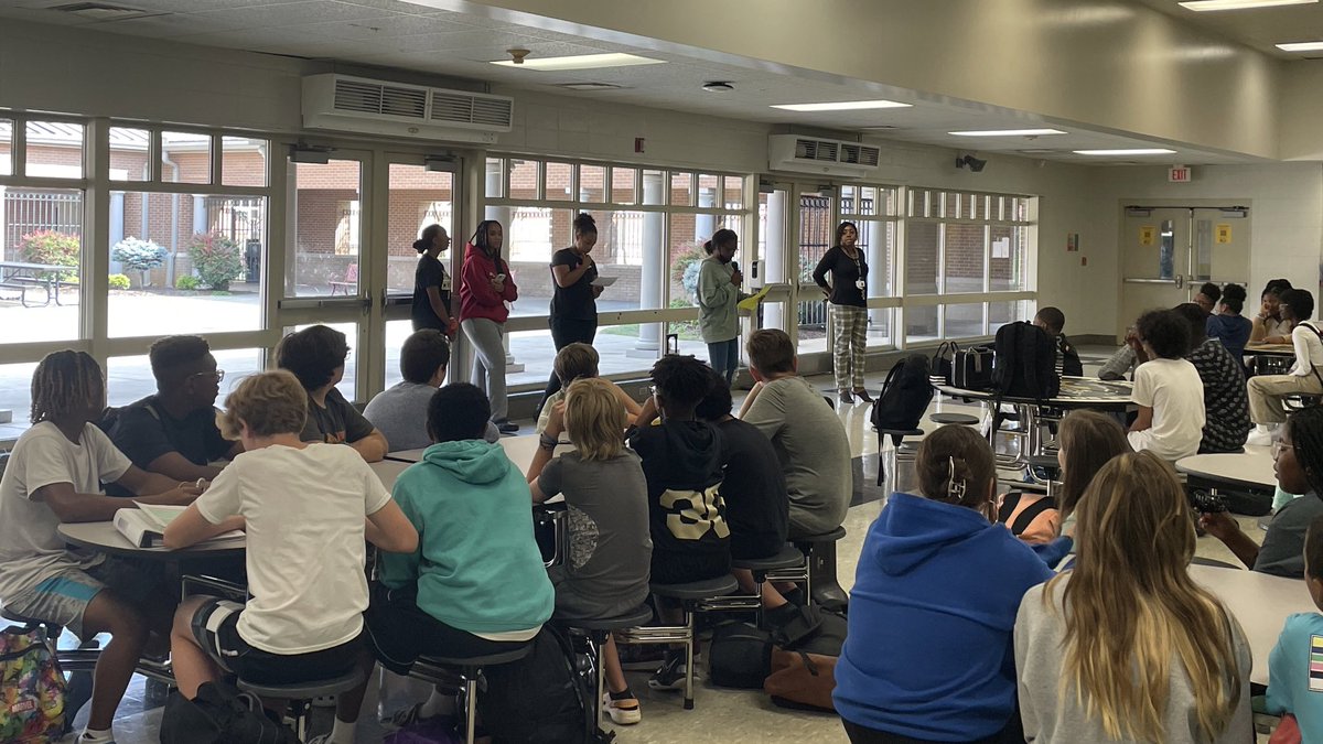 trawickk's tweet photo. Talking about self-respect and boundaries today through foundational learning lessons @monroviahawks @MadCoSchools #1mmshawks https://t.co/34AZT8wSV7