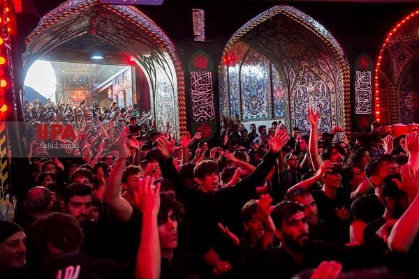 IipaMedia's tweet photo. حال و هوای حرم حضرت عباس(ع) در آستانه اربعین
عکسهای سجاد صفری / آژانس عکس ایران

https://t.co/HEZ0cCemIu https://t.co/W9Seb6uLu3